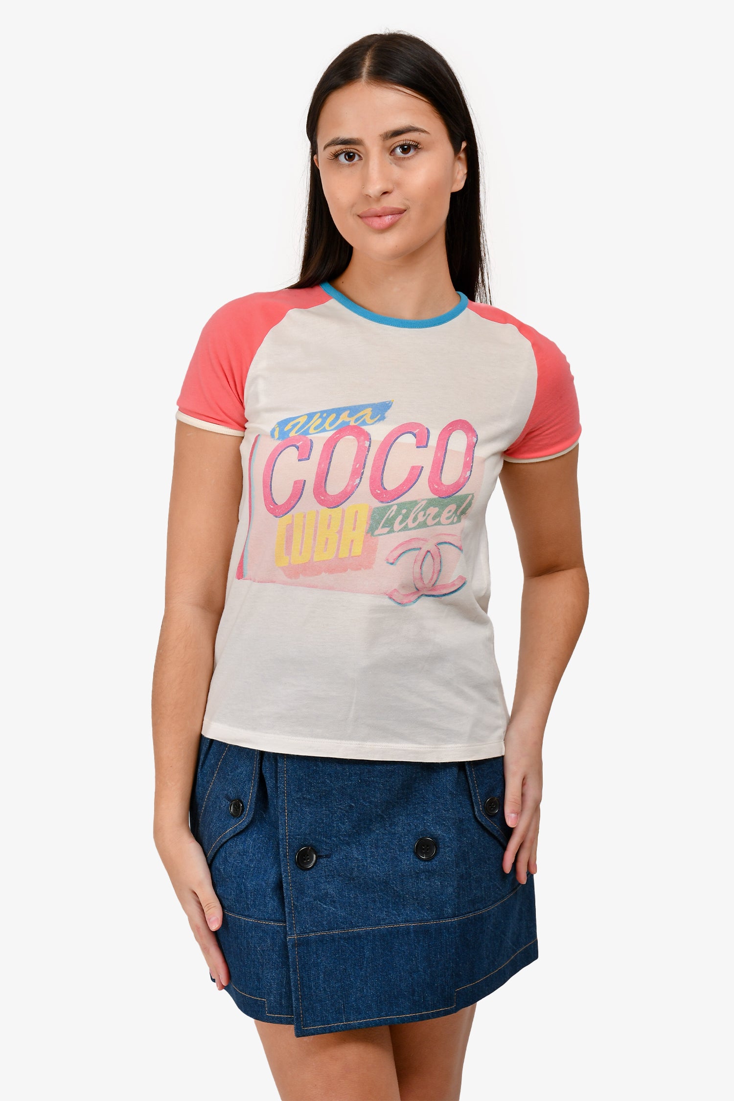 Pre-Loved Chanel™ 2017 White/Pink Viva Coco Cuba Libre Printed T 