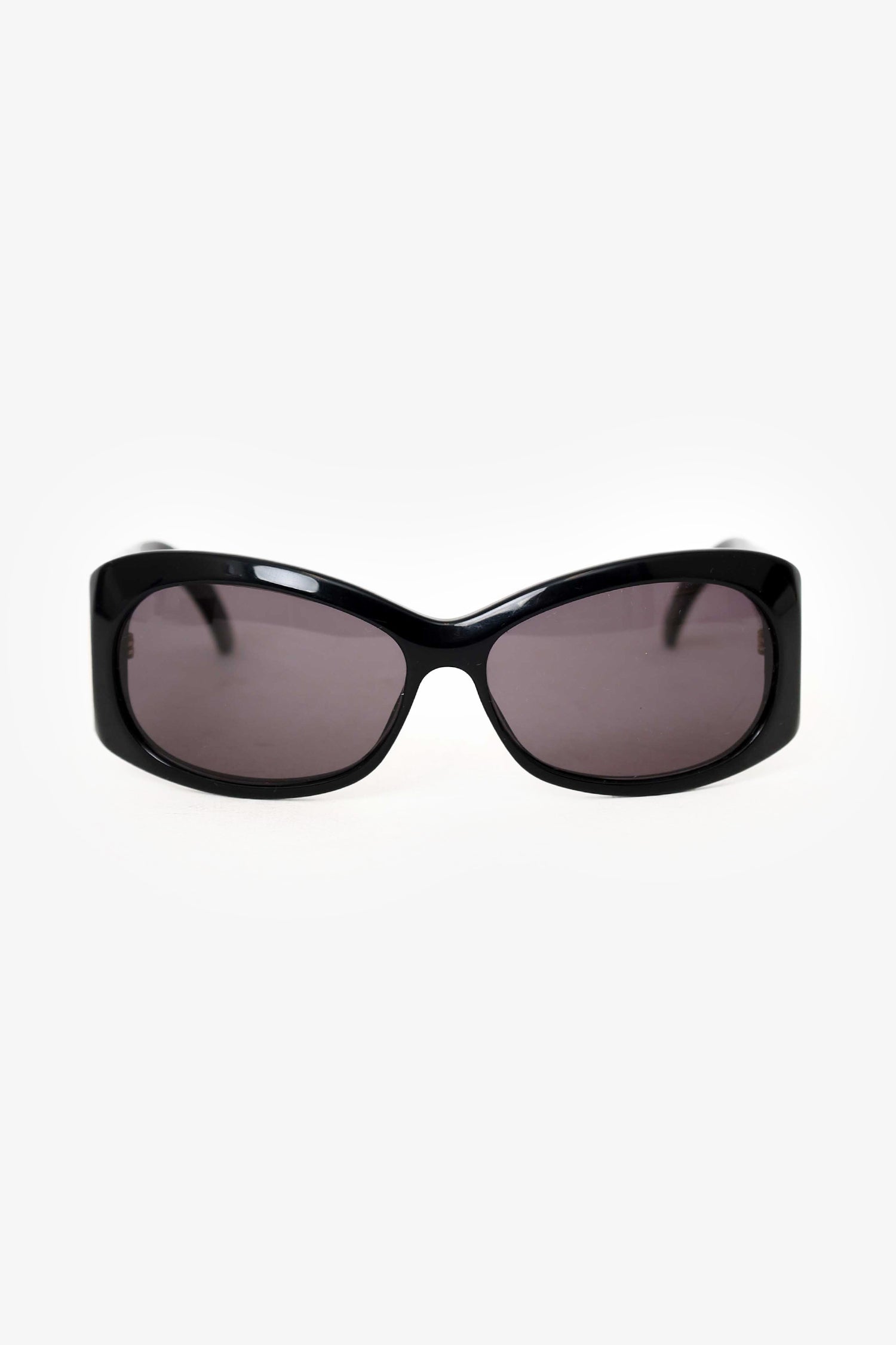 Gucci Black/White Floral Print Frame Sunglasses – Mine & Yours display picture 1