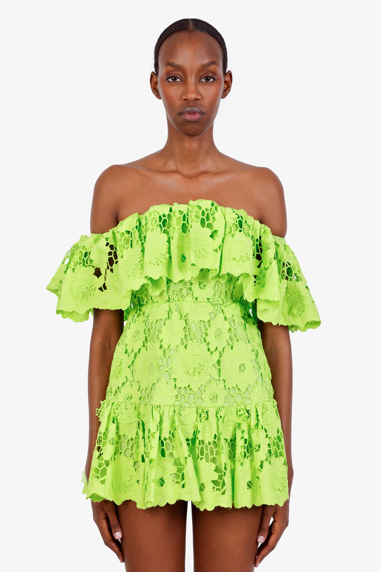 美品　Self-Portrait Cutout Eyelet MiniDress Self-Portrait Green Lace Off-Shoulder Mini Dress Size 2 – Mine & Yours