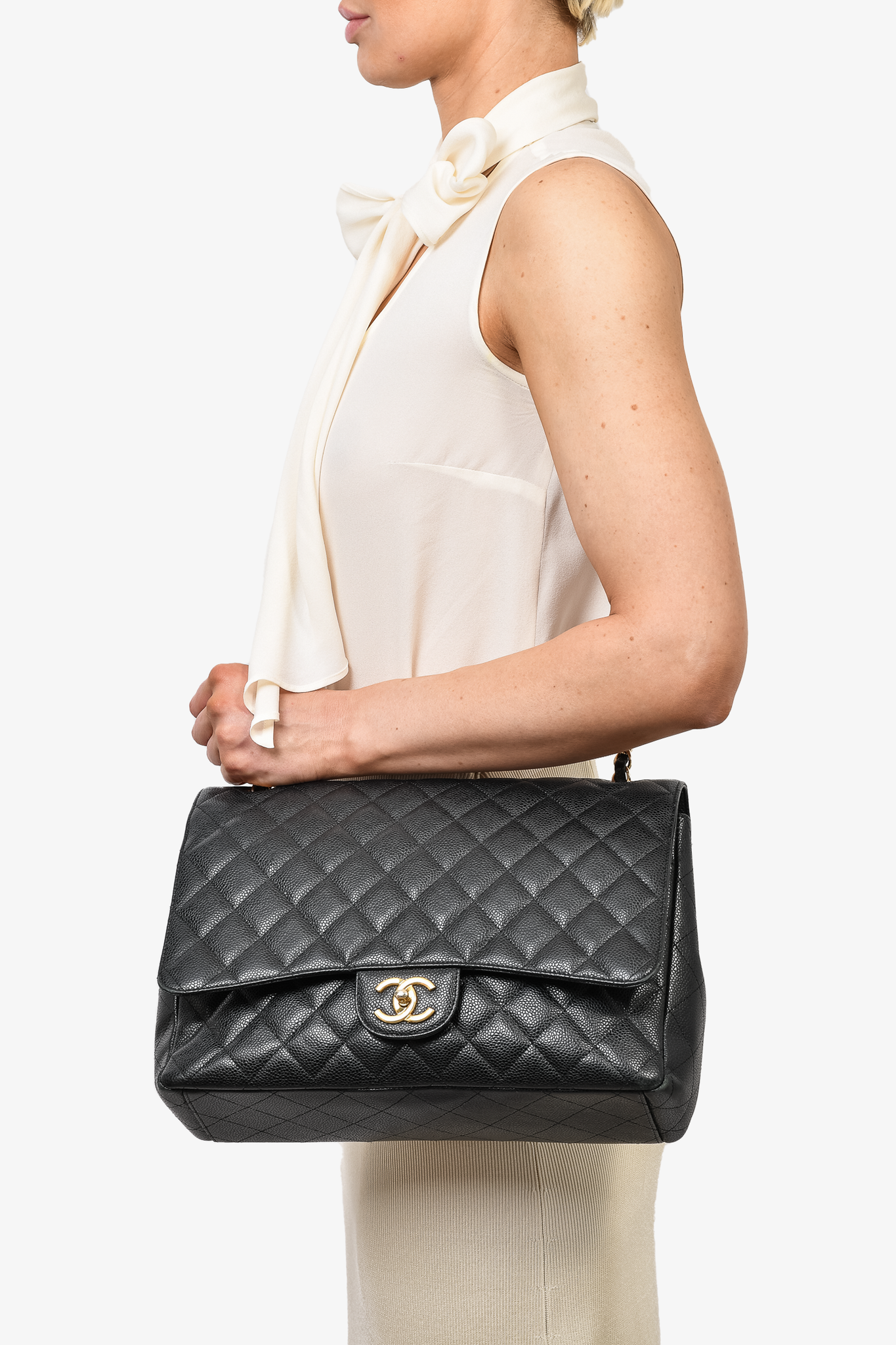 chanel maxi double flap