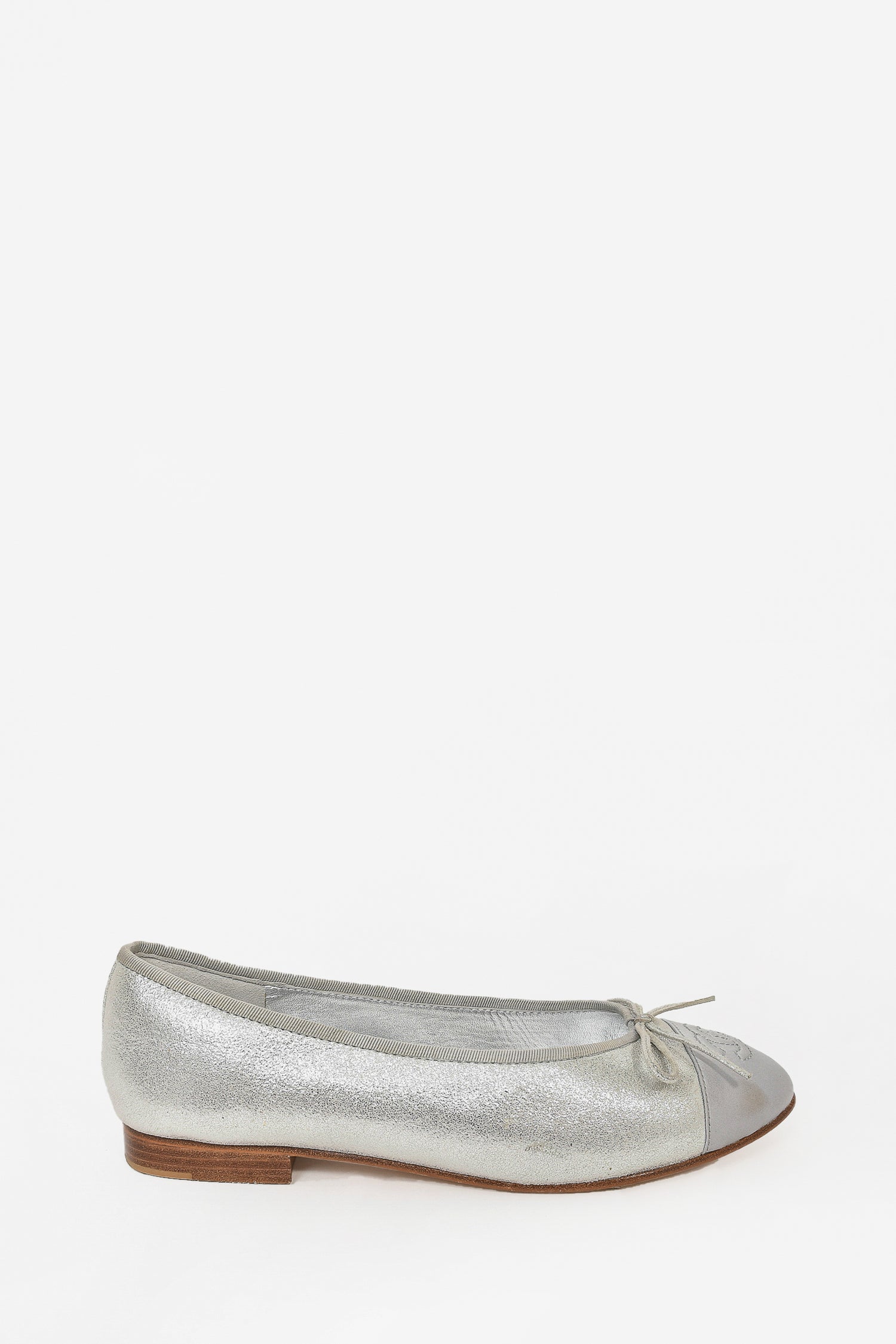 CHANEL, Shoes, Metallic Silver Chanel Ballerina Flats Size 38
