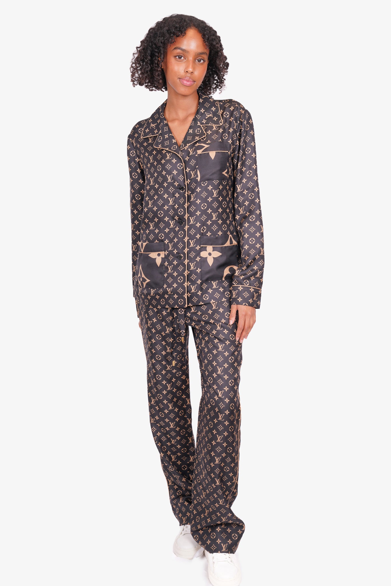 Louis Vuitton Black Monogram Silk Escale Pajama Set Size 38/36 – Mine &  Yours