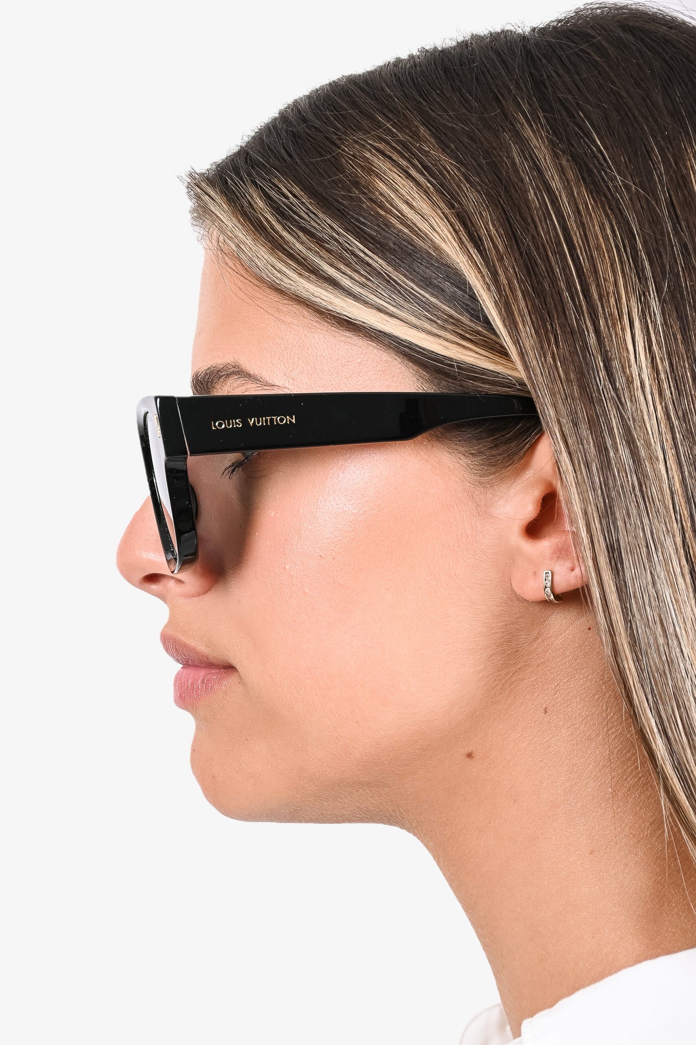 Louis Vuitton LV Escape Square Sunglasses Black Acetate. Size W