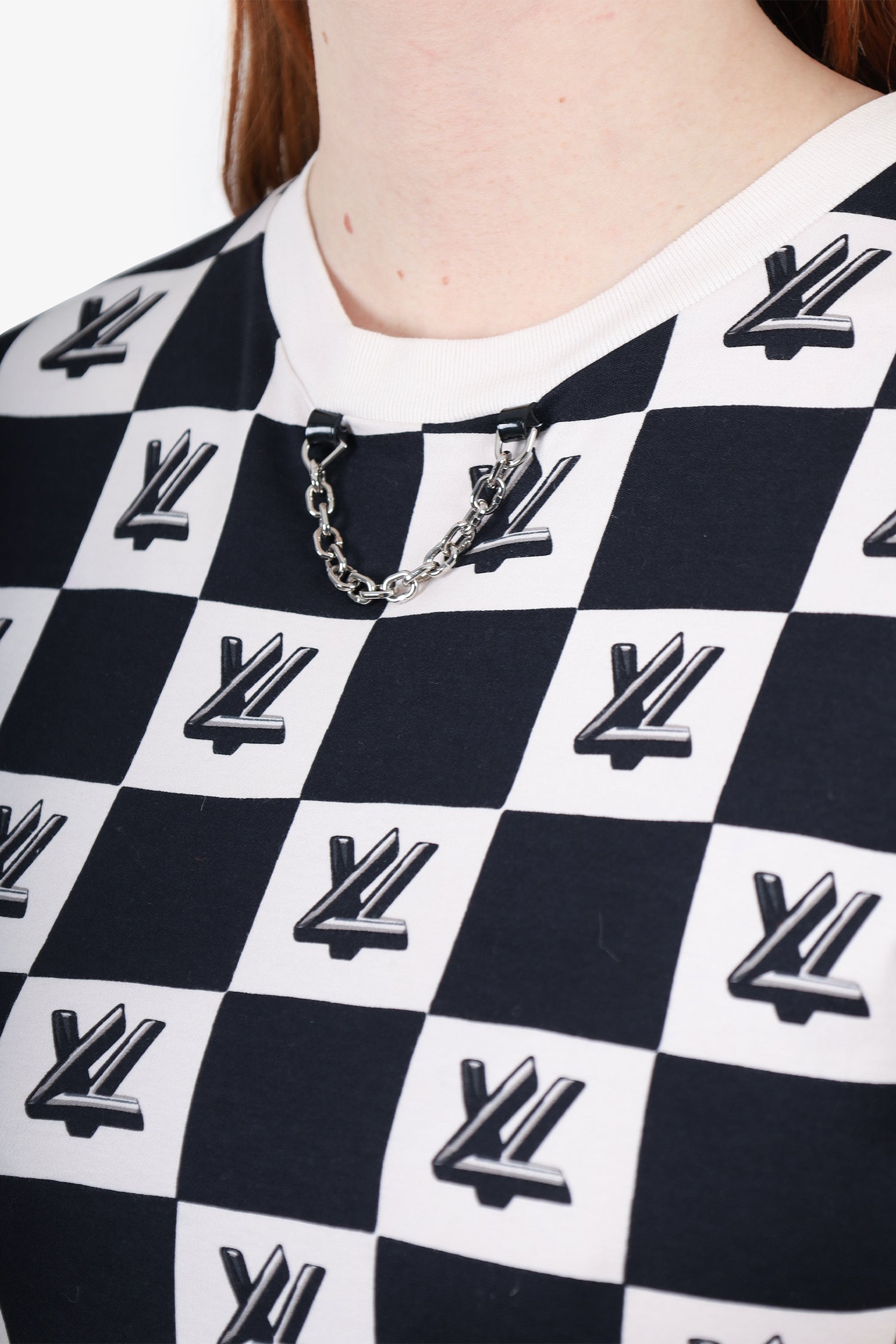 LOUIS VUITTON ホワイト チェック シャツ Louis Vuitton White/Black Check LV Twist Chain Front T-Shirt Size