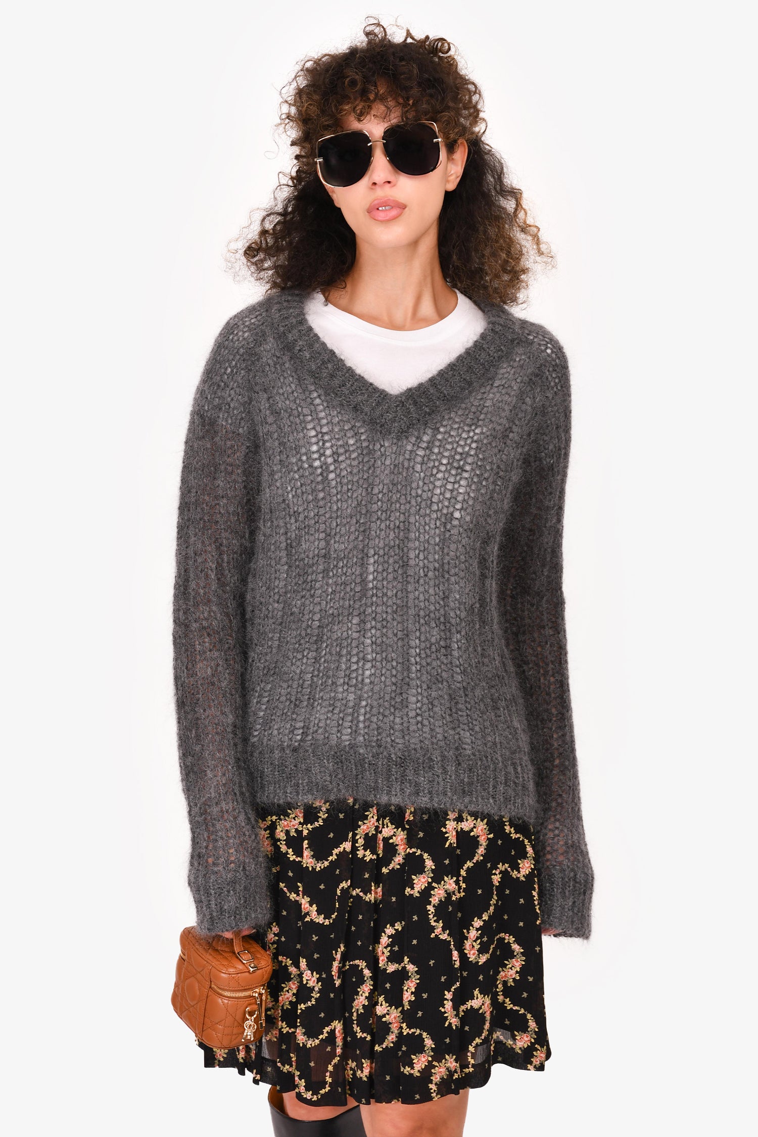 PRADA 19FW Look 7 モヘアニット Vネック size 50 Prada 2019 Grey Mohair V-Neck Sweater Size 48 – Mine & Yours