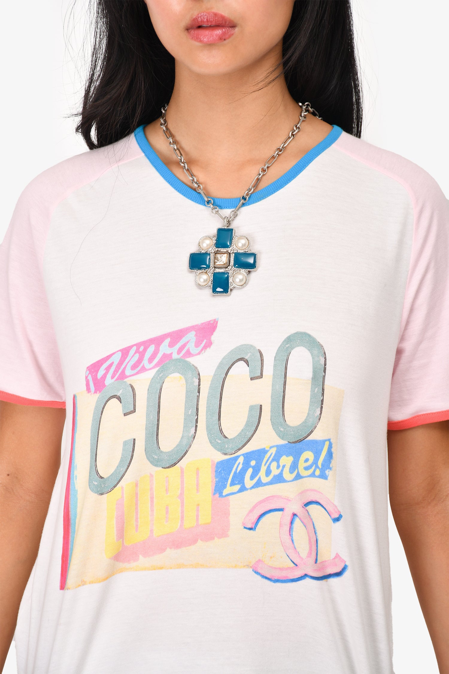 Pre-Loved Chanel™ 2017 White Cotton 'Viva Coco Cuba Libre' T-Shirt