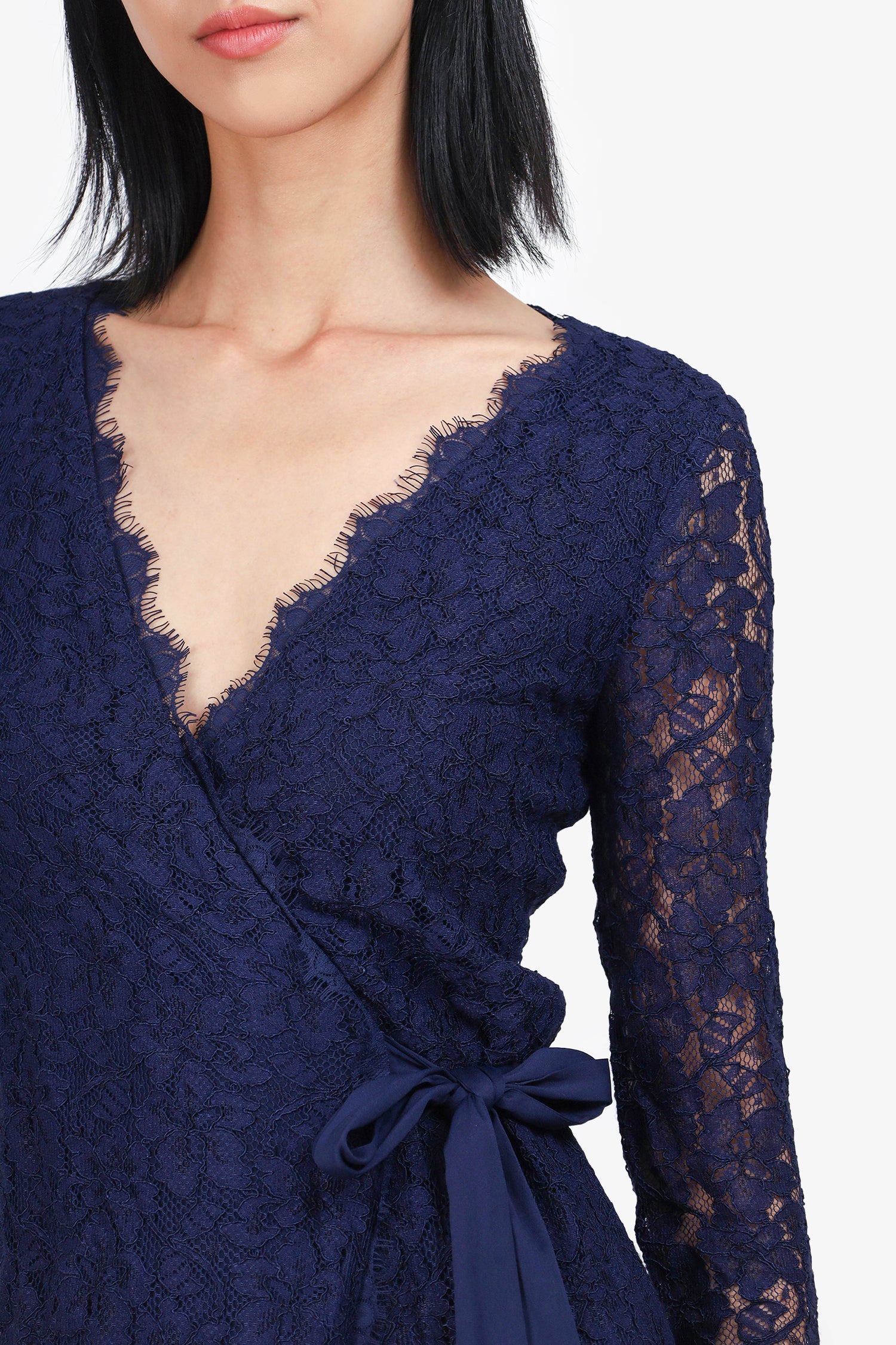 Diane von Furstenberg Navy Lace Wrap Dress Size 2 Mine & Yours Diane von Furstenberg Navy Lace Wrap Dress Size 2 Mine & Yours