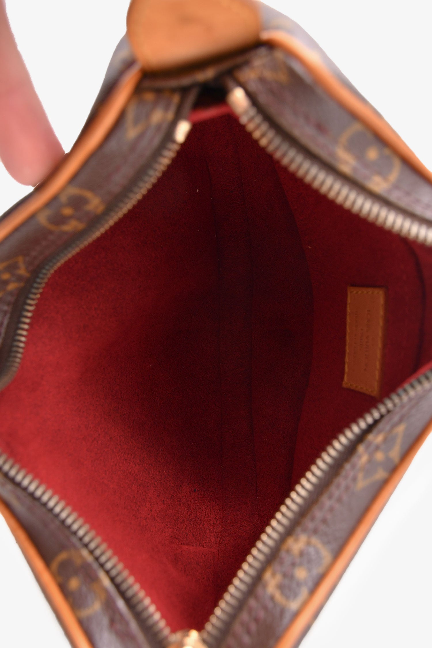 Louis Vuitton 2003 Monogram Croissant PM Shoulder Bag – Mine & Yours