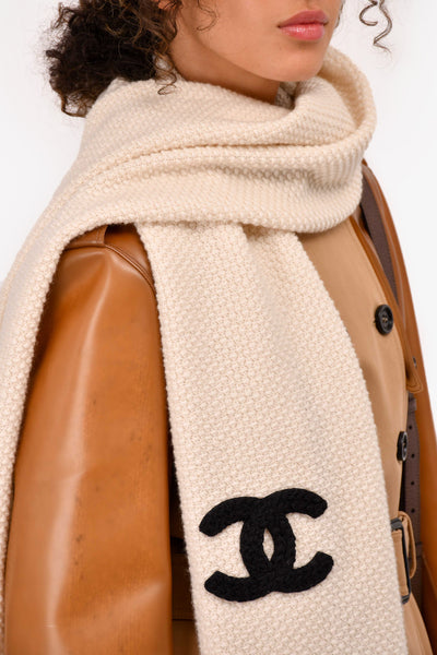 Pre-Loved Chanel™ Cream Cashmere Knit CC Scarf – Mine & Yours