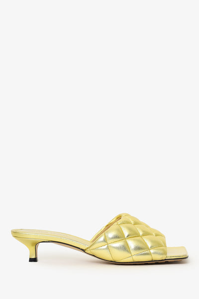 BOTTEGA VENETA ミュール Bottega Veneta Gold Leather Quilted Mules Size 36 – Mine & Yours
