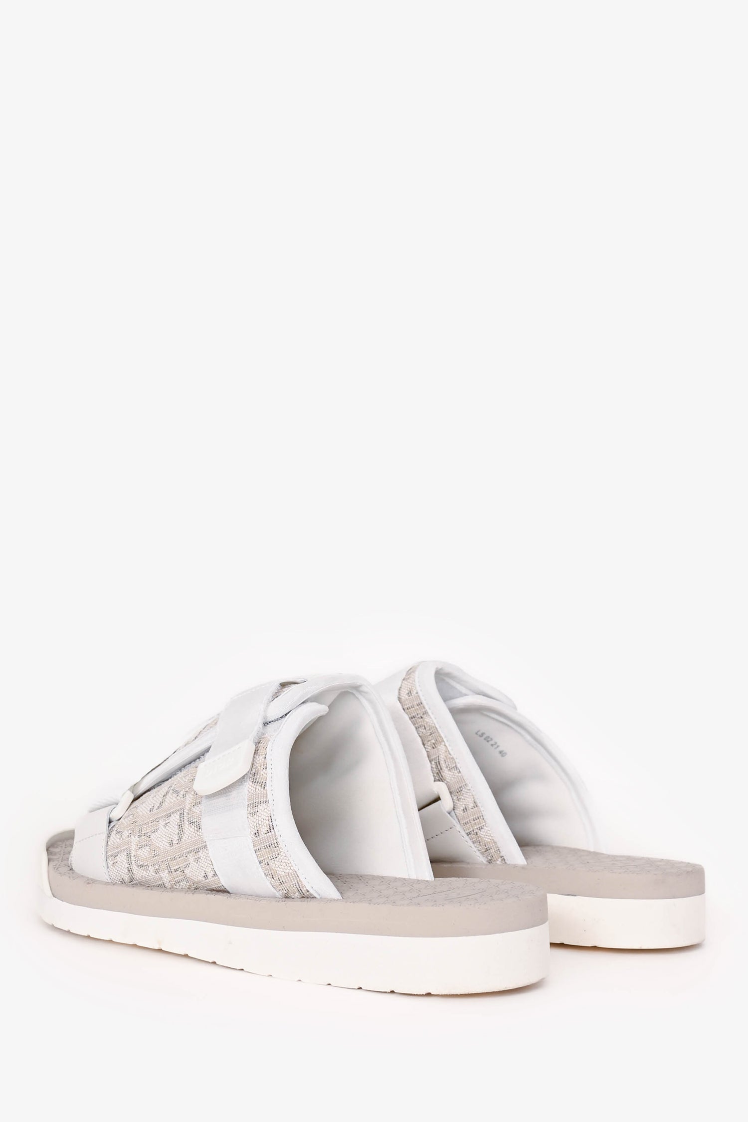 Christain Dior White/Beige Oblique 'Alpha' Slides Size 40 – Mine