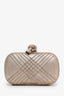 Pochette Knot Bottega Veneta en cuir d'agneau doré à motif tressé