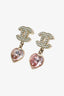 Boucles d’oreilles pendantes Chanel™ 22B d’occasion, ton doré, perles en faux matériau, CC et cœur en cristal rose