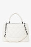 Petit sac à main tendance Chanel™ d’occasion 2022+ en cuir d’agneau blanc/noir