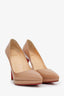 Escarpins à plateforme Christian Louboutin en cuir verni beige, pointure 37
