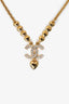 Collier Chanel™ 23B pré-aimé à pendentif cœur doré, orné du logo CC en cristal