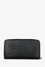 Portefeuille long Louis Vuitton 2013 en cuir Épi noir avec fermeture éclair