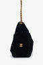 Petit sac hobo Chanel 25 en daim noir