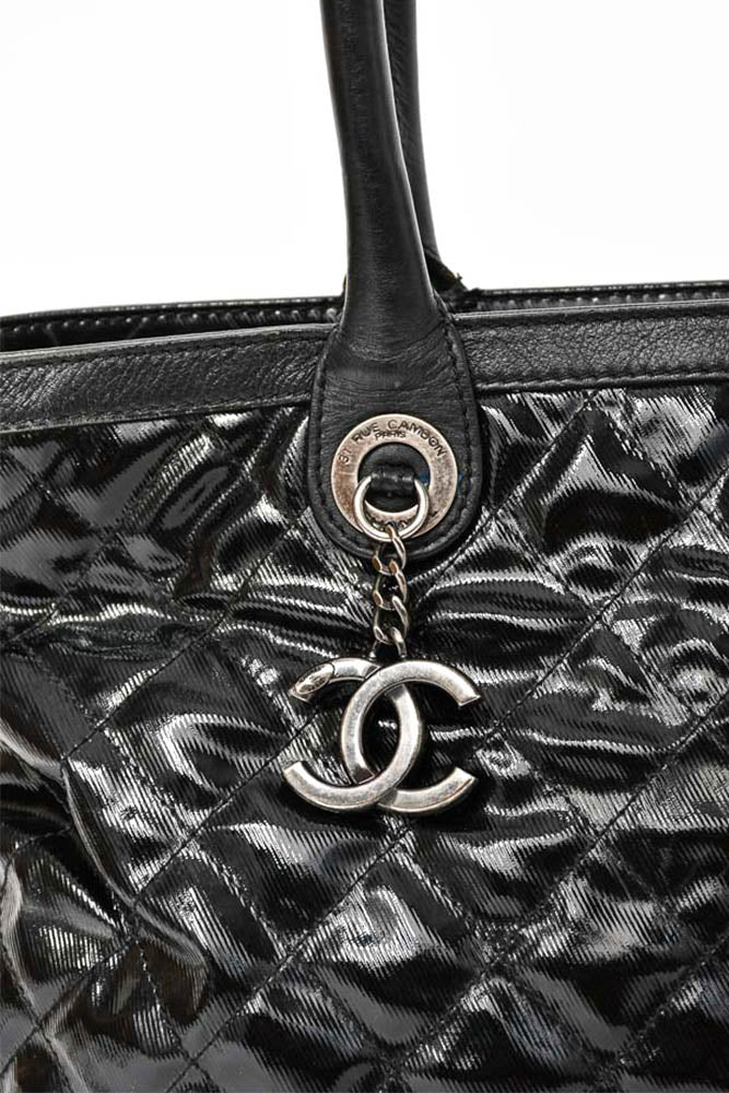 Pre-loved Chanel™ Black Quilted Patent Leather 31 Rue Cambon Tote Bag